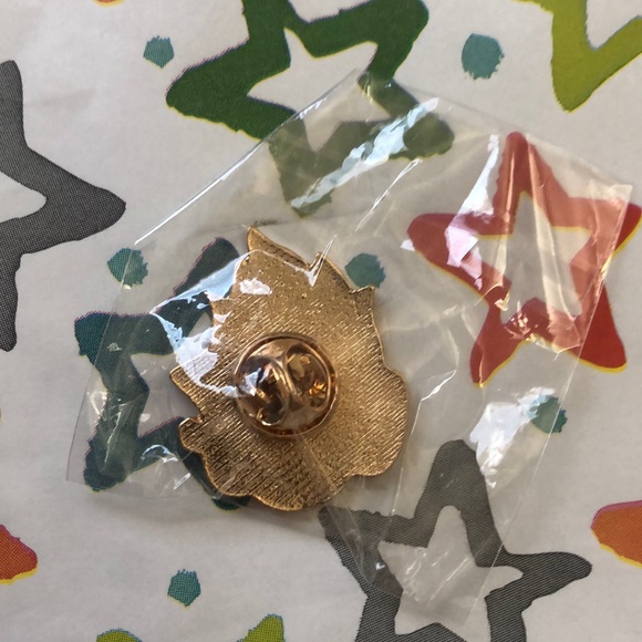 Calcifer Fire Demon Howl’s Moving Castle Studio Ghibli Metal Enamel Pin Brooch - Picture 4 of 12